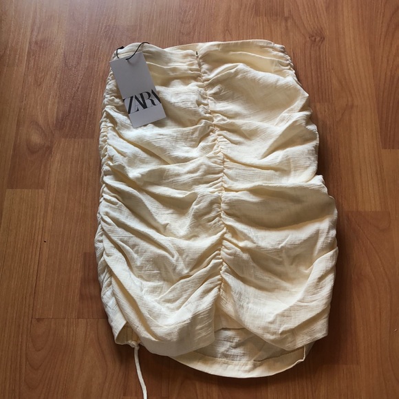 Off-white ruched high waisted skirt - Picture 3 of 5